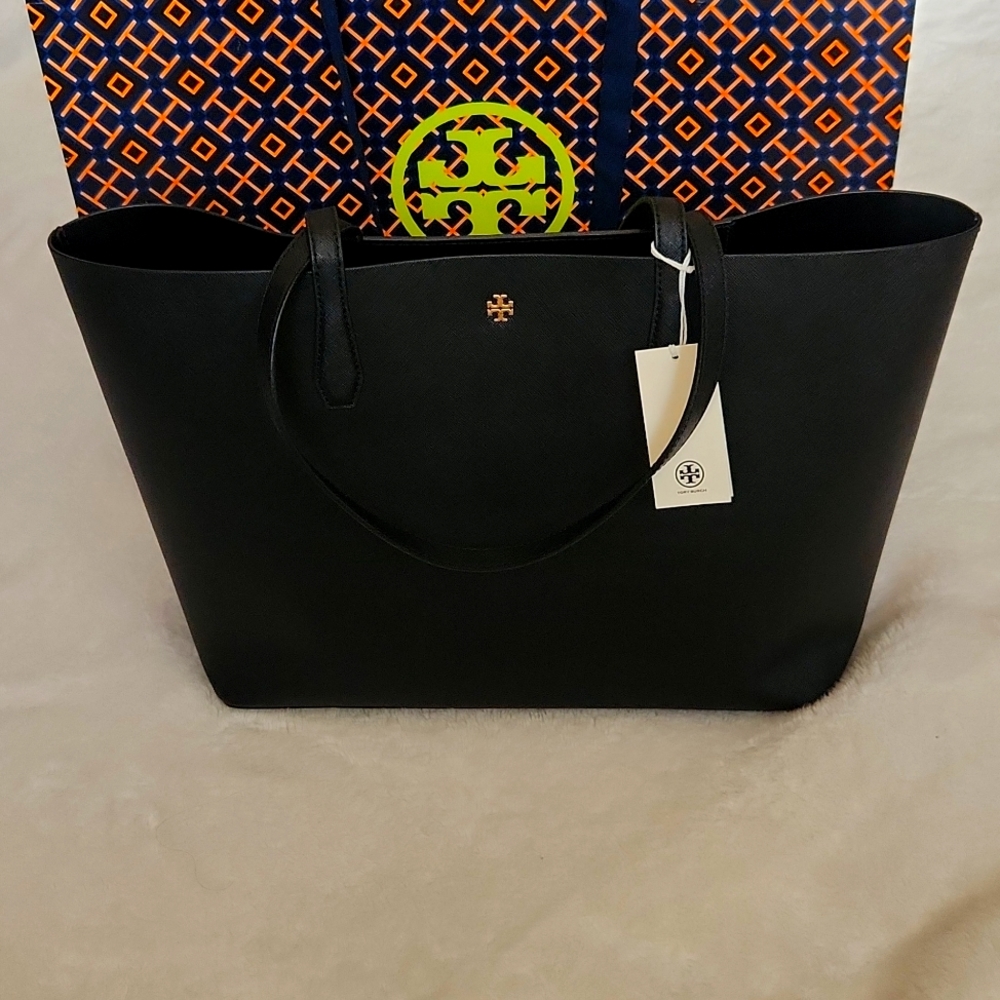 Tory Burch- Blake Saffiano tote/ black